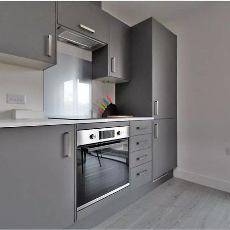 2 Bedroom City Centre Apartment In Hemel Hempstead Bagian luar foto