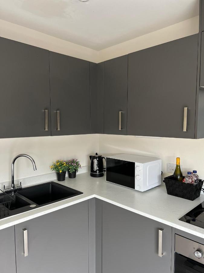 2 Bedroom City Centre Apartment In Hemel Hempstead Bagian luar foto