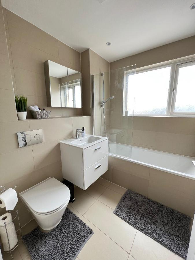 2 Bedroom City Centre Apartment In Hemel Hempstead Bagian luar foto