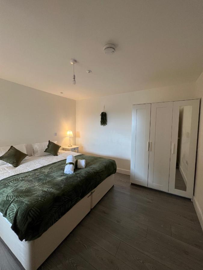 2 Bedroom City Centre Apartment In Hemel Hempstead Bagian luar foto