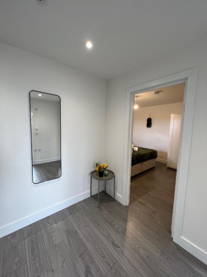 2 Bedroom City Centre Apartment In Hemel Hempstead Bagian luar foto