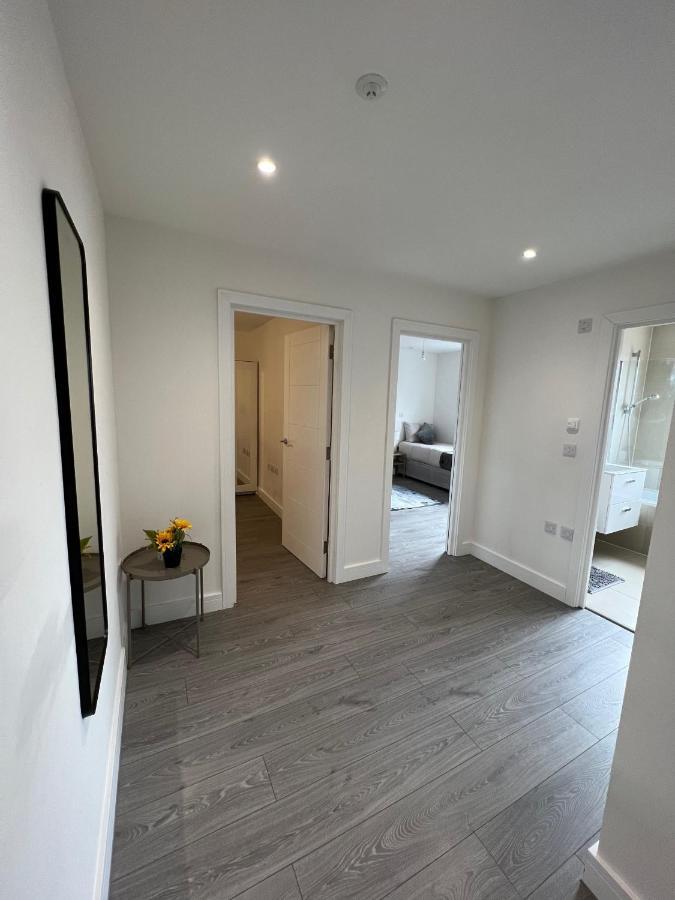 2 Bedroom City Centre Apartment In Hemel Hempstead Bagian luar foto