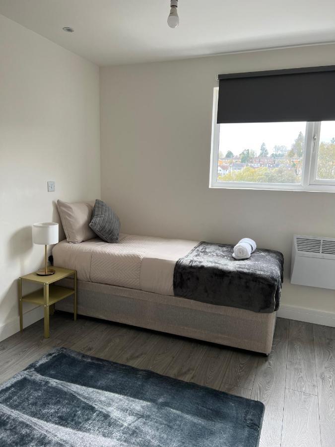 2 Bedroom City Centre Apartment In Hemel Hempstead Bagian luar foto